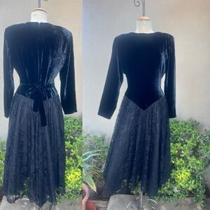 Vintage 80s black cocktail dress black velvet lace skirt size 14 M by Eklektic